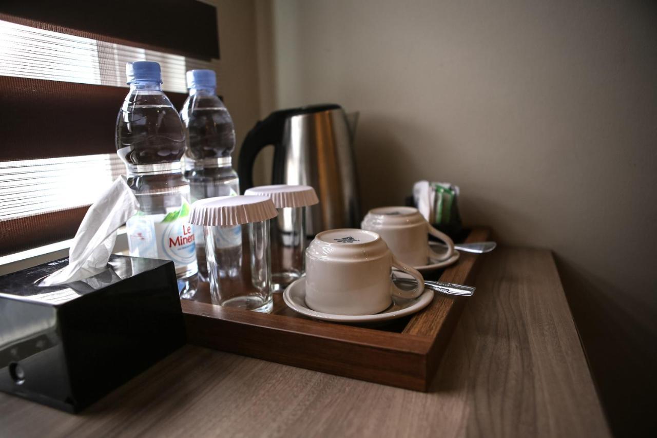 Shine Bnb Cianjur Kültér fotó